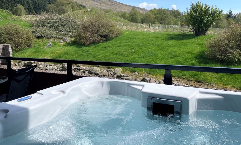 Clova lodge hot tub small
