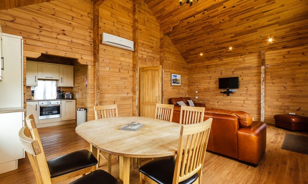 Accommodation - Luxury Lodges with Hot Tubs - 2 bedroom living area