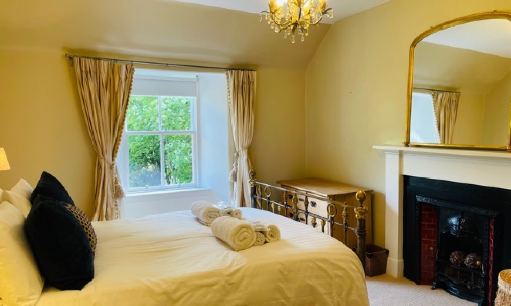 Accommodation The Old Manse Luxury 5 bedroom house with hot tub Master bedroom 1